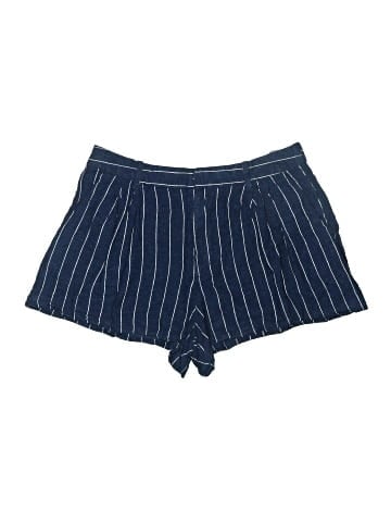 Gap Shorts (view 1)
