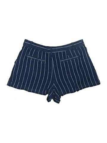 Gap Shorts (view 2)