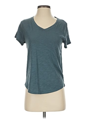 Old Navy Active T-Shirt (view 1)