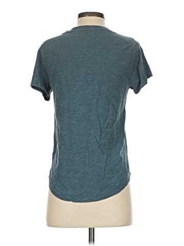 Old Navy Active T-Shirt (view 2)