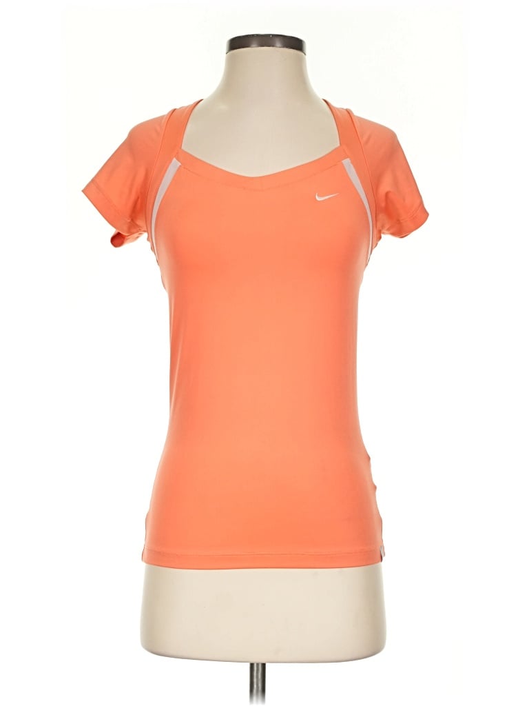 Click to view more detailed imagery on our partner's website Pre-owned Nike Active T-shirt In Orange