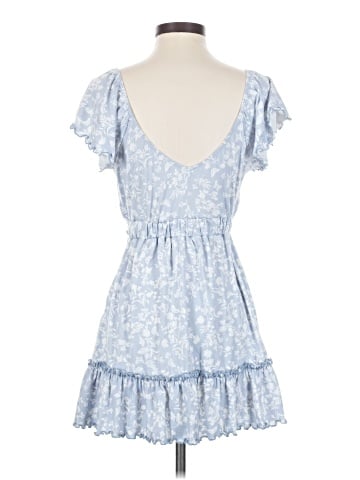Urban Outfitters Casual Dress (view 2)