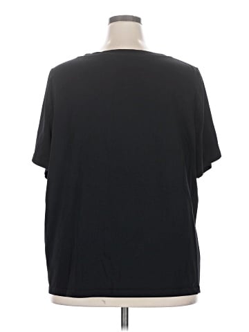BLOOMCHIC Short Sleeve T-Shirt (view 2)