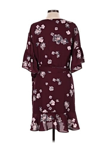 Lark & Ro Casual Dress (view 2)