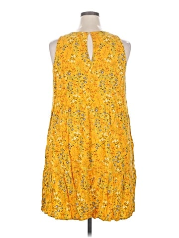 Old Navy Casual Dress (view 2)