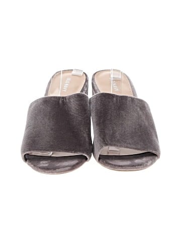 Old Navy Sandals (view 2)