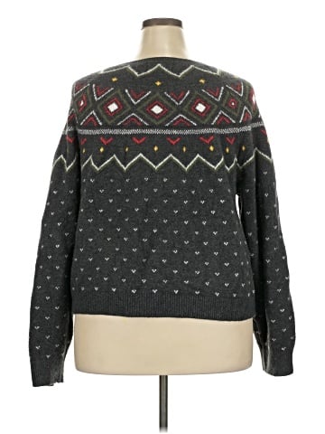 Old Navy Pullover Sweater (view 2)