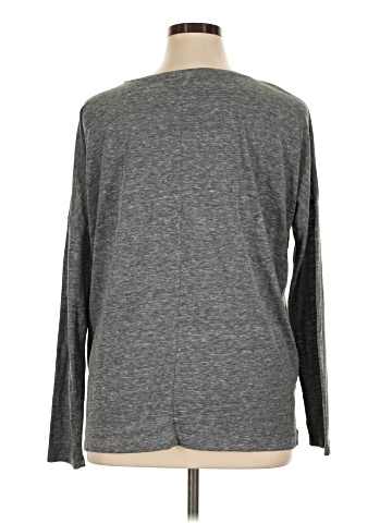 Old Navy 3/4 Sleeve T-Shirt (view 2)