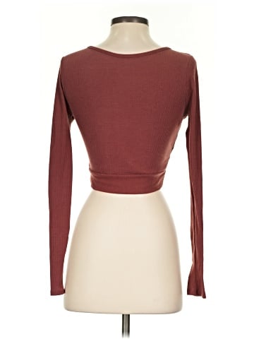 Vestique Long Sleeve T-Shirt (view 2)