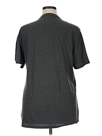 Old Navy Short Sleeve T-Shirt (view 2)