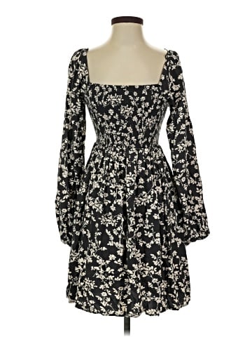 Old Navy Casual Dress (view 1)