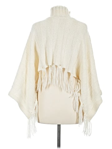Sharagano Poncho (view 2)