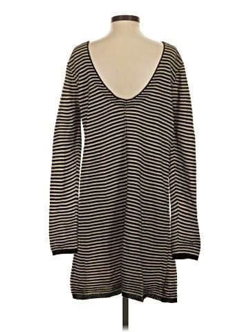 Knot Sisters Casual Dress (view 2)