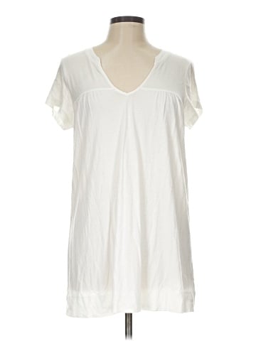 Vince. Short Sleeve T-Shirt (view 1)
