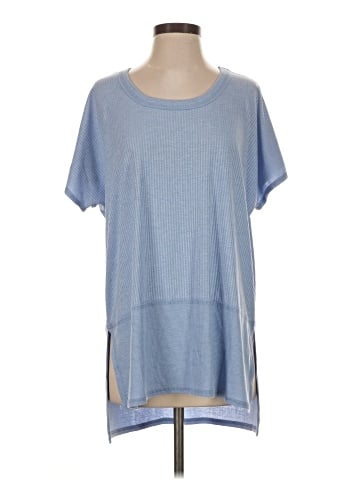 American Eagle Outfitters Short Sleeve T-Shirt (view 1)