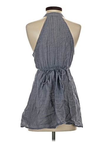 Twenty One Sleeveless Button-Down Shirt (view 2)