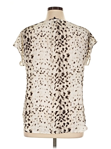 Violet & Claire Short Sleeve Blouse (view 2)