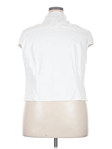 Gap Sleeveless Button-Down Shirt (view 2)