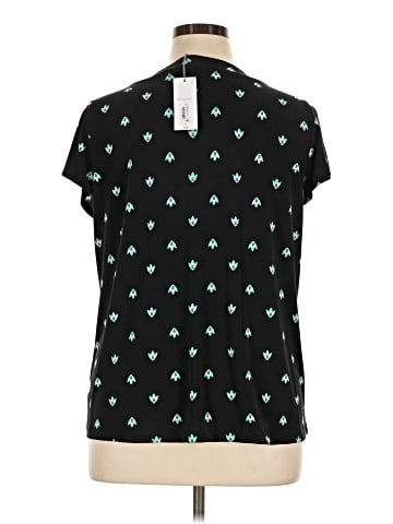 Liz Claiborne Short Sleeve T-Shirt (view 2)
