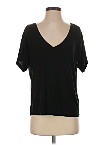 Victoria's Secret Short Sleeve T-Shirt (view 1)