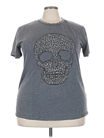 Maurices Short Sleeve T-Shirt (view 1)