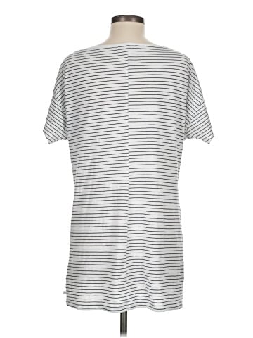 Victoria's Secret Short Sleeve T-Shirt (view 2)