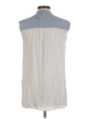 Aeropostale Sleeveless Button-Down Shirt (view 2)