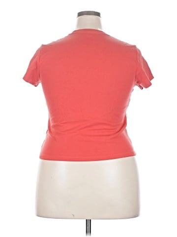 Uniqlo Short Sleeve T-Shirt (view 2)