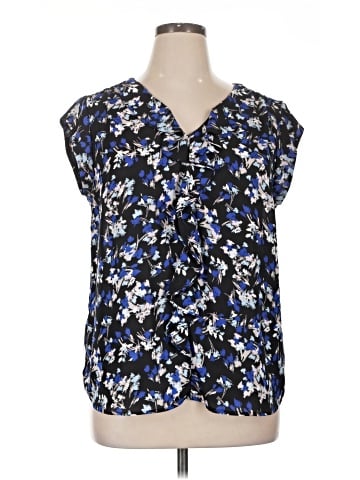 Elle Sleeveless Blouse (view 1)