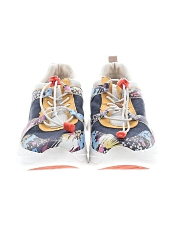 UIN Sneakers (view 2)