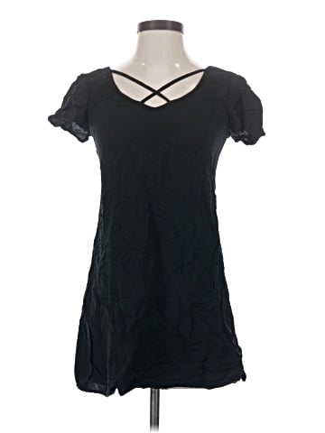 Xhilaration Short Sleeve T-Shirt (view 1)