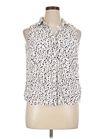 Velvet Heart Sleeveless Button-Down Shirt (view 1)