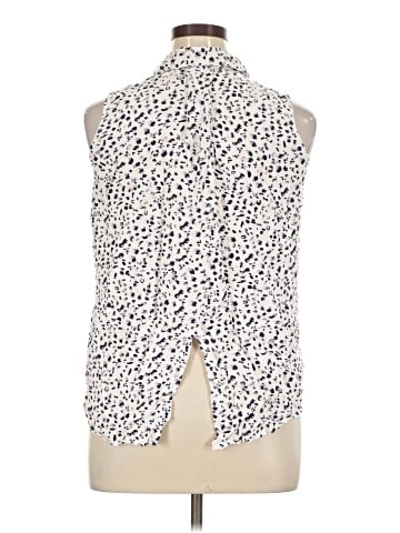 Velvet Heart Sleeveless Button-Down Shirt (view 2)