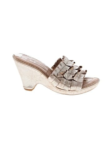 Born Crown Wedges (view 1)