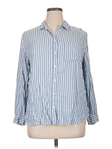 BeachLunchLounge 3/4 Sleeve Button-Down Shirt (view 1)