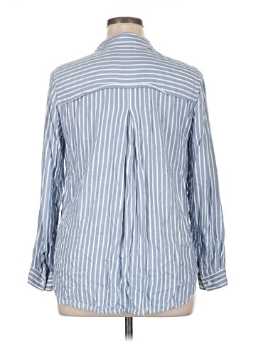 BeachLunchLounge 3/4 Sleeve Button-Down Shirt (view 2)