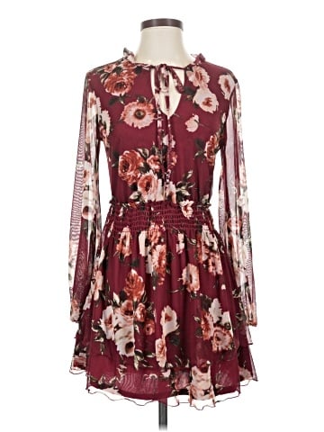 Allison & Kelly Casual Dress (view 1)