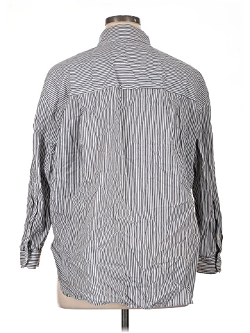 Gloria Vanderbilt Long Sleeve Button-Down Shirt (view 2)