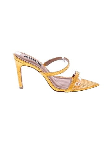 BCBGMAXAZRIA Sandals (view 1)