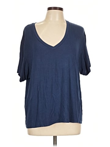 American Eagle Outfitters Short Sleeve T-Shirt (view 1)