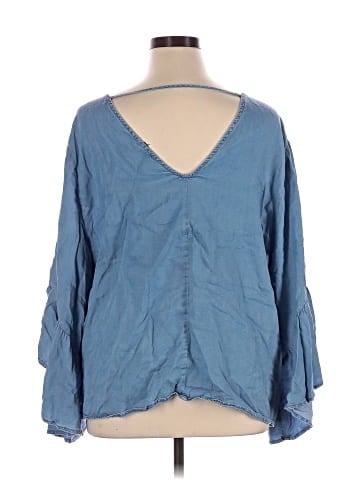 Charlotte Russe 3/4 Sleeve Blouse (view 2)