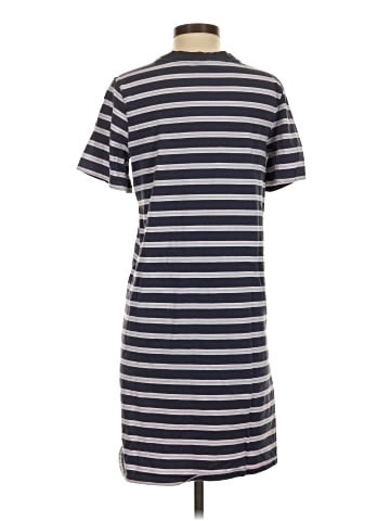 Old Navy Casual Dress (view 2)
