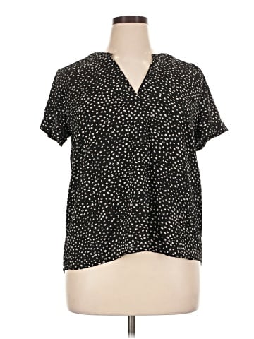 Olive and Oak Short Sleeve Blouse (view 1)