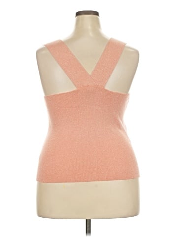 Jennifer Lopez Sleeveless Top (view 2)