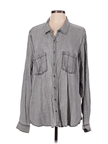 Maurices Long Sleeve Button-Down Shirt (view 1)