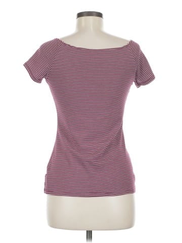 Old Navy Short Sleeve T-Shirt (view 2)