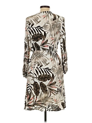 Old Navy Casual Dress (view 2)