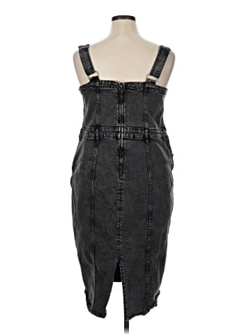 Ava & Viv Casual Dress (view 2)