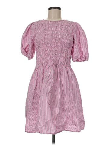 Old Navy Casual Dress (view 1)