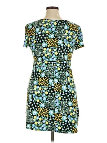 Urban Outfitters Casual Dress (view 2)